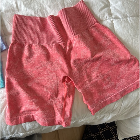 nvgtn camo shorts - Picture 4 of 4